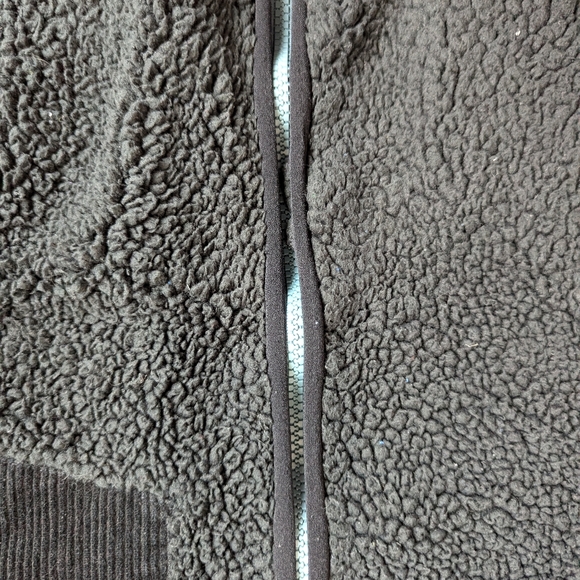 Urban Outfitters Cozy Black Sherpa Teddy Jacket - Picture 7 of 12